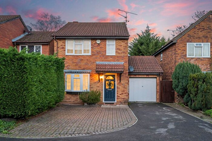 3 Bedroom Detached House For Sale In Laburnum Road, Winnersh, RG41