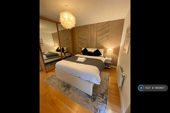 2 Bedroom Penthouse To Rent In Cresset Road, London, E9