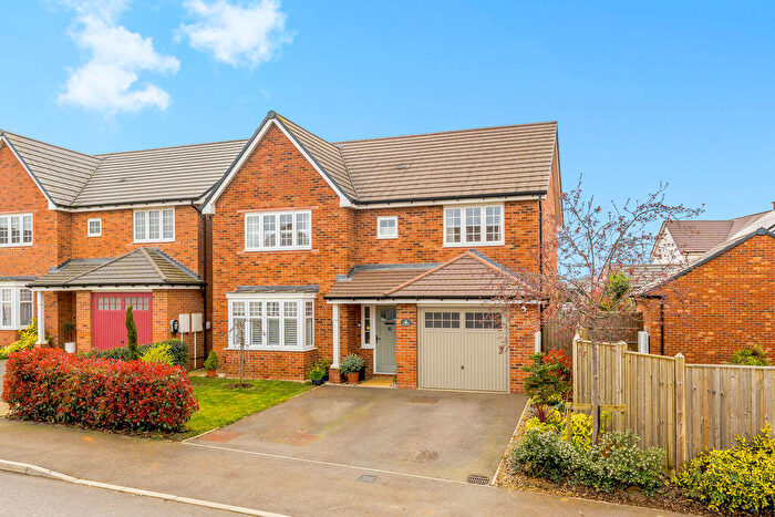 4 Bedroom Detached House For Sale In Wilson Road, Banbury, OX16