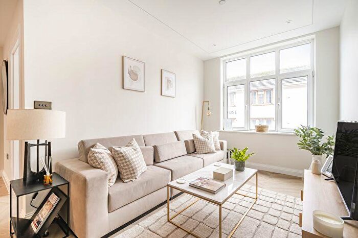 2 Bedroom Flat To Rent In Princes Street, Dorchester, DT1