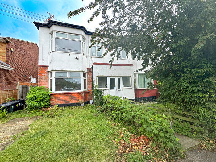 2 Bedroom Apartment For Sale In South View Road, Benfleet, SS7