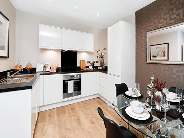 1 Bedroom Flat For Sale In Ilderton Road, Bermondsey, SE15