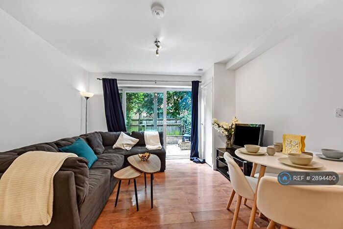 4 Bedroom Semi-Detached House To Rent In Carteret Way, London, SE8