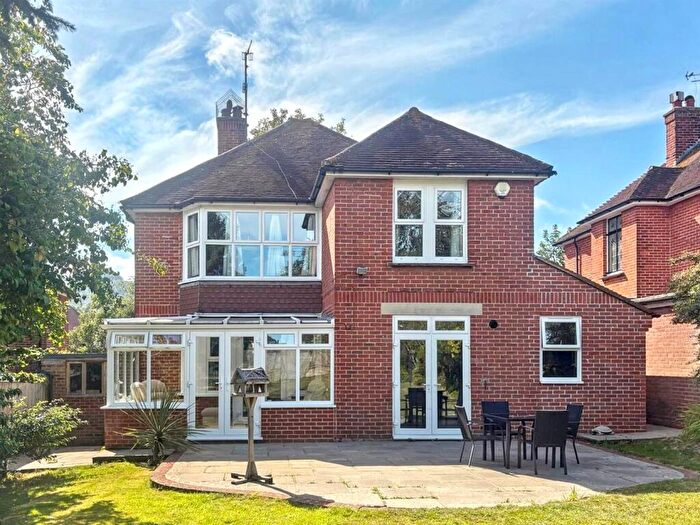 4 Bedroom Detached House For Sale In Willingdon Road, Eastbourne, BN20
