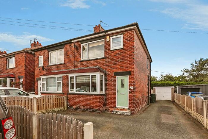 3 Bedroom Semi-Detached House For Sale In Howard Street, Darfield, Barnsley, S73