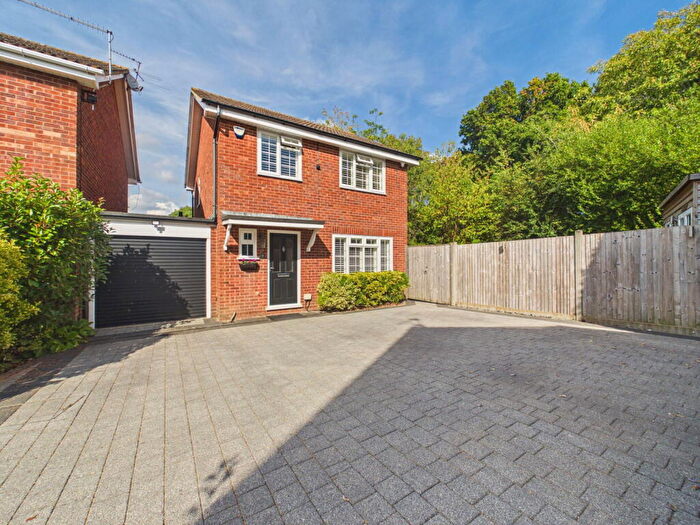 3 Bedroom Detached House For Sale In Rook Way, Horsham, RH12