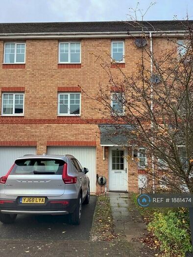 3 Bedroom Terraced House To Rent In Izod Road, Rugby, CV21