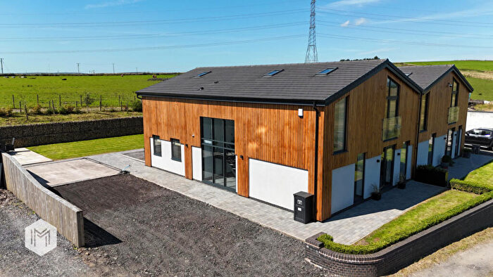 3 Bedroom Barn Conversion For Sale In Roman Road, Hoddlesden, Darwen, Lancashire, BB3