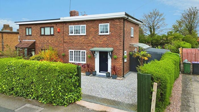 3 Bedroom Semi-Detached House For Sale In New Road, Donnington, TF2