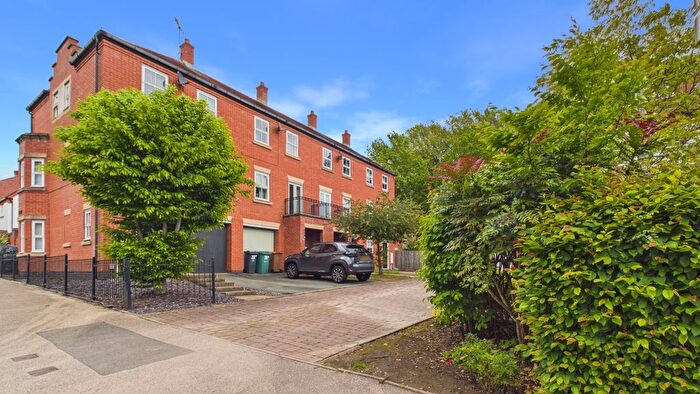 3 Bedroom Town House For Sale In Nether Hall Avenue, Birmingham, B43
