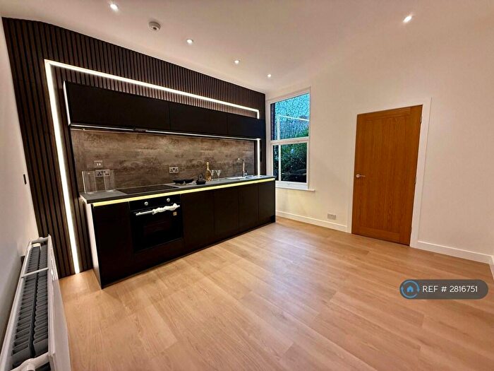 3 Bedroom End Of Terrace House To Rent In Gladstone St, Nottingham, NG9