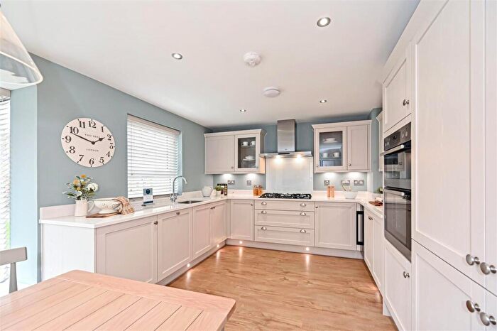 4 Bedroom Detached House For Sale In Comice Road, BN18