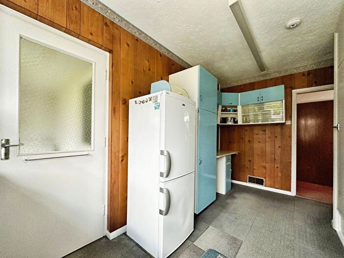 3 Bedroom Detached House For Sale In Canford Crescent, Codsall, Wolverhampton, WV8