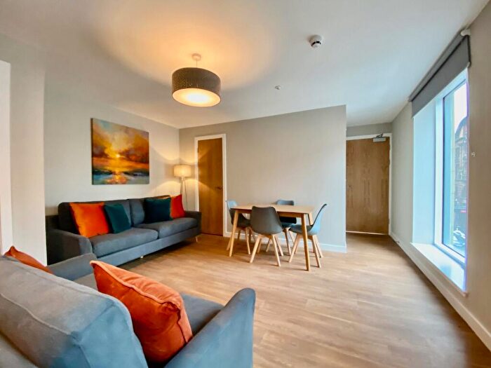 3 Bedroom Duplex To Rent In Leven Street, Edinburgh, EH3