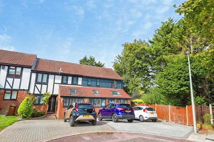 3 Bedroom End Of Terrace House For Sale In The Everglades, Hempstead, Gillingham, ME7