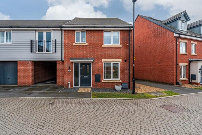 3 Bedroom Semi Detached House For Sale In Bowers Drive, Southampton, Hampshire, SO31