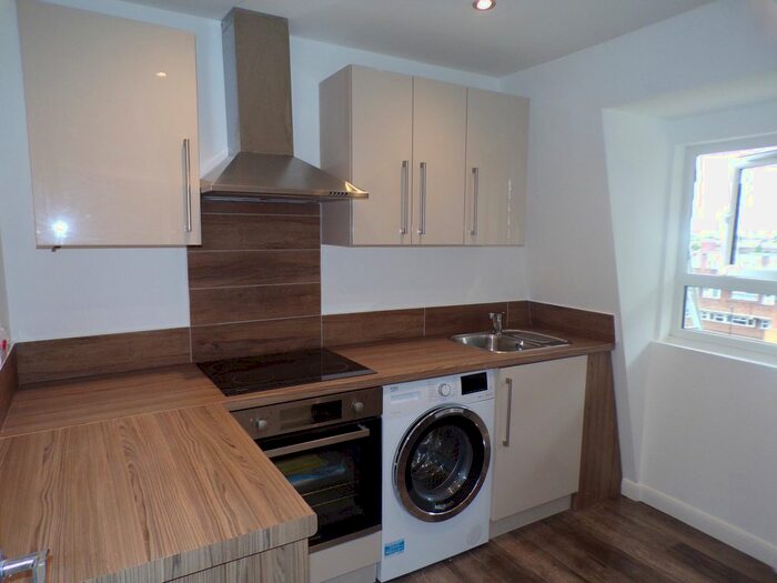 Studio To Rent In Barking Road, Canning Town, London, E16