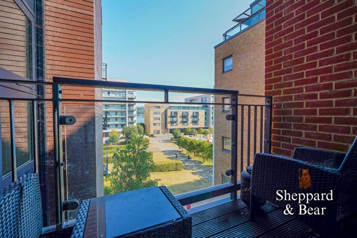 2 Bedroom Flat For Sale In Ferry Court, Cardiff, CF11