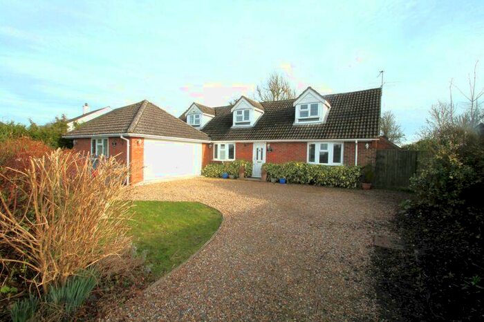 4 Bedroom Detached House To Rent In Widmer End, HP15