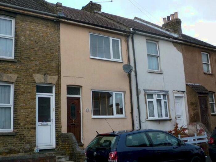 2 Bedroom Terraced House To Rent In Collis Street, Strood, Rochester, Kent, ME2