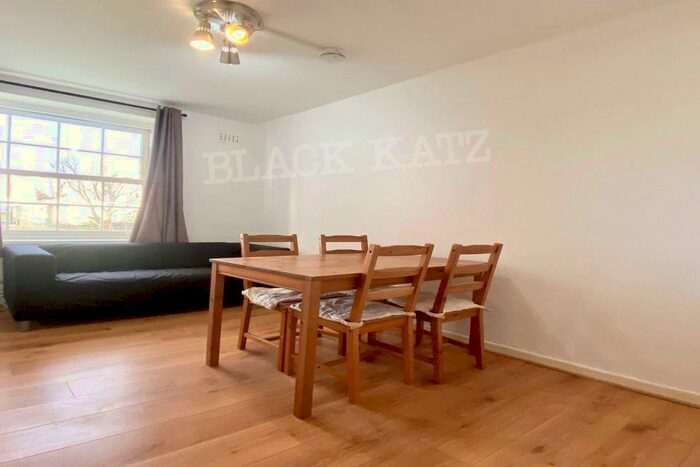 4 Bedroom Flat To Rent In Green Hundred Road, SE15