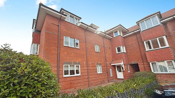 2 Bedroom Flat To Rent In Campion House, Newbury, RG14