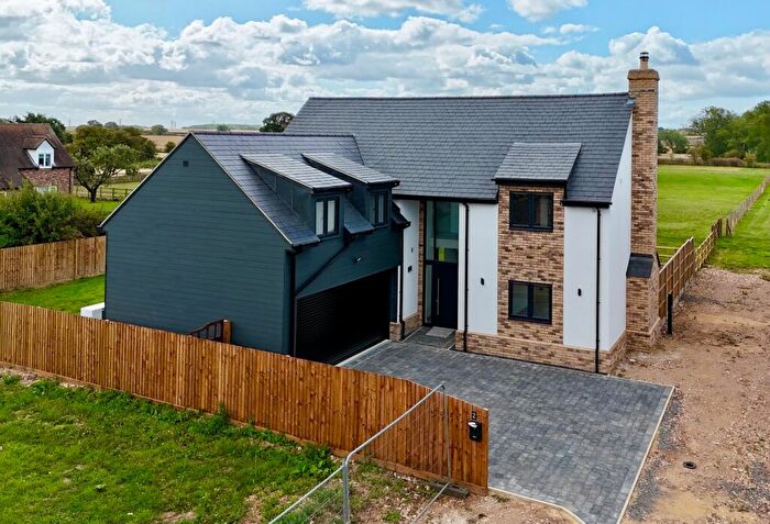 4 Bedroom Detached House For Sale In The Highway, Great Staughton, PE19
