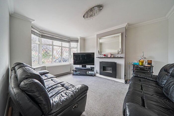 3 Bedroom Semi Detached House For Sale In Mead Way, Bromley, Kent, BR2