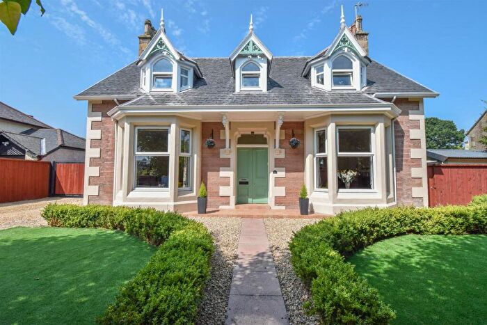 5 Bedroom Detached House For Sale In Glenurquhart Road, Inverness, IV3