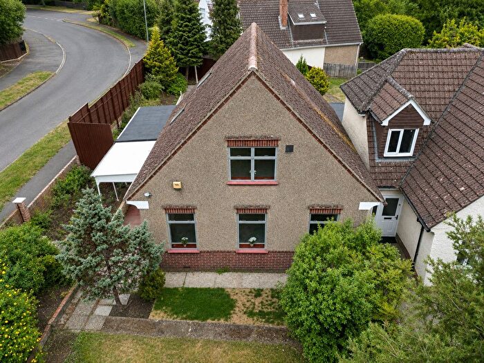 3 Bedroom Detached House For Sale In Coley Avenue, Reading, Berkshire, RG1