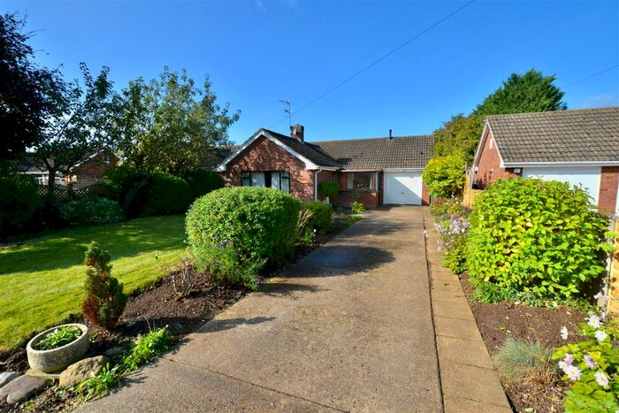 3 Bedroom Bungalow For Sale In Main Street, Offenham, Evesham, WR11
