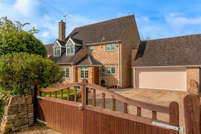 4 Bedroom Detached House For Sale In Church Street, Weston-Subedge, GL55