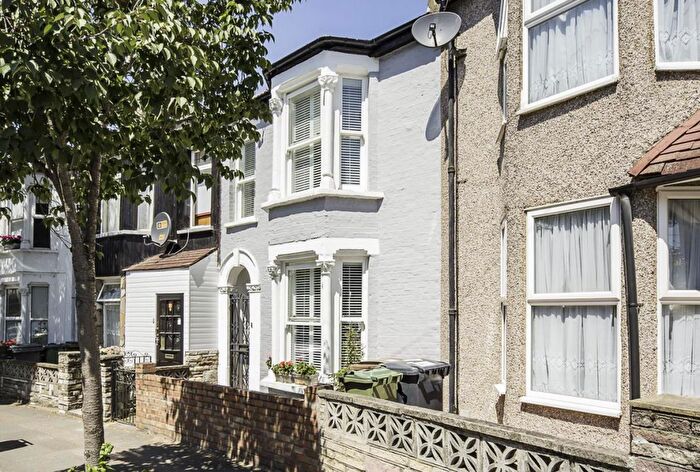 2 Bedroom Terraced House To Rent In Clacton Road, Walthamstow, E17