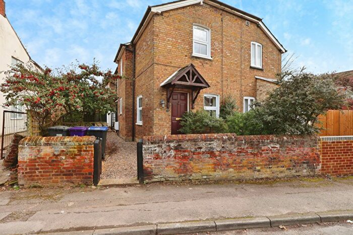 2 Bedroom Semi Detached House For Sale In Florence Street, Hitchin, SG5