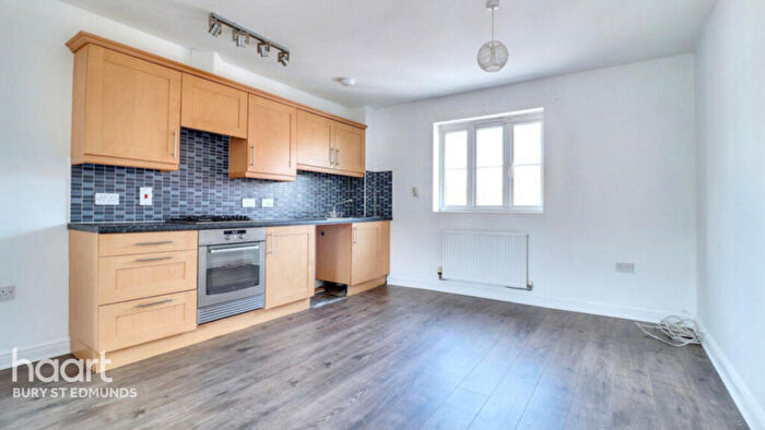 2 Bedroom Maisonette To Rent In Blackbird Drive, Bury St Edmunds, IP32