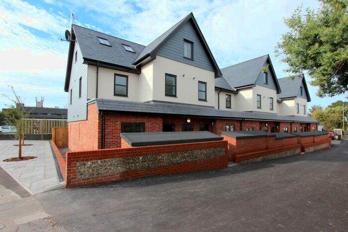 2 Bedroom Apartment To Rent In West Street, Deal, CT14