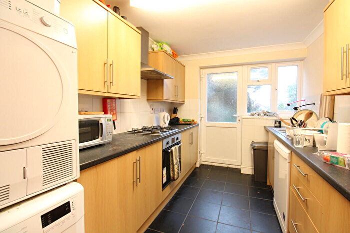 6 Bedroom Semi Detached House To Rent In Hartley Avenue, SO17