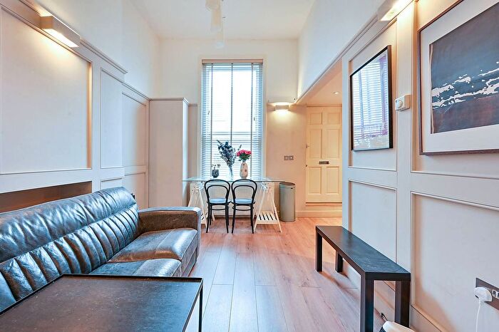 Studio For Sale In London Stile, Chiswick, London, W4