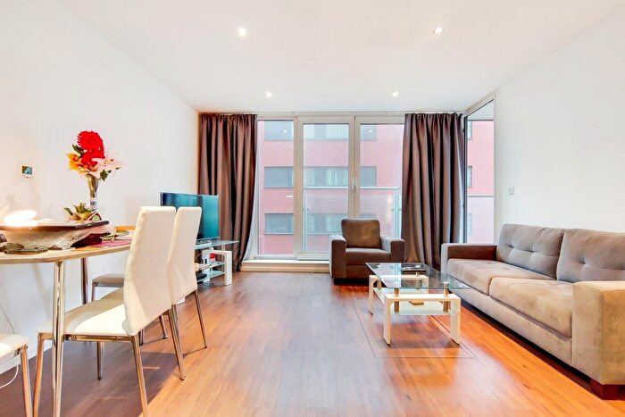 1 Bedroom Flat To Rent In The Oxygen, Royal Victoria Dock, E16