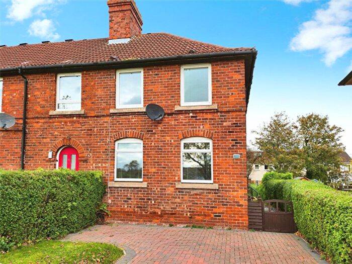 3 Bedroom End Of Terrace House To Rent In Middlebank Street, Rosyth, Dunfermline, Fife, KY11