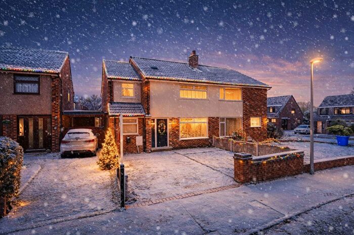 3 Bedroom Semi-Detached House For Sale In Sandiway Avenue, Widnes, WA8