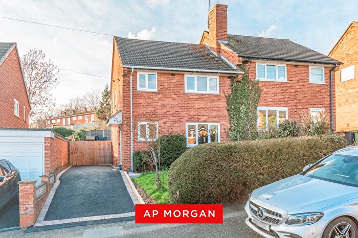 3 Bedroom Semi Detached House For Sale In Wharrington Hill, Greenlands, Redditch, B98