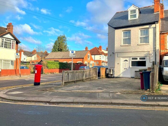 2 Bedroom Flat To Rent In St. Peters Road, Reading, RG6