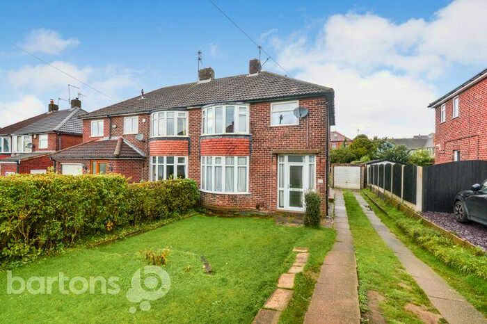 3 Bedroom Semi-Detached House To Rent In Lathe Road, Whiston, S60