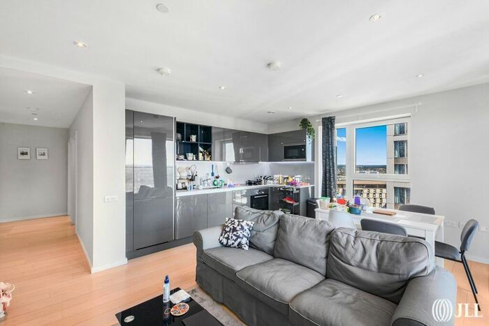 2 Bedroom Flat For Sale In Glasshouse Gardens, London, E20