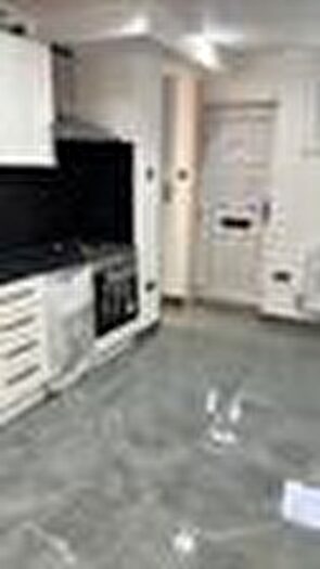 Studio To Rent In Rosebery Gardens, London, N8