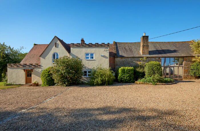 6 Bedroom Detached House To Rent In Sibford Gower, Banbury, OX15