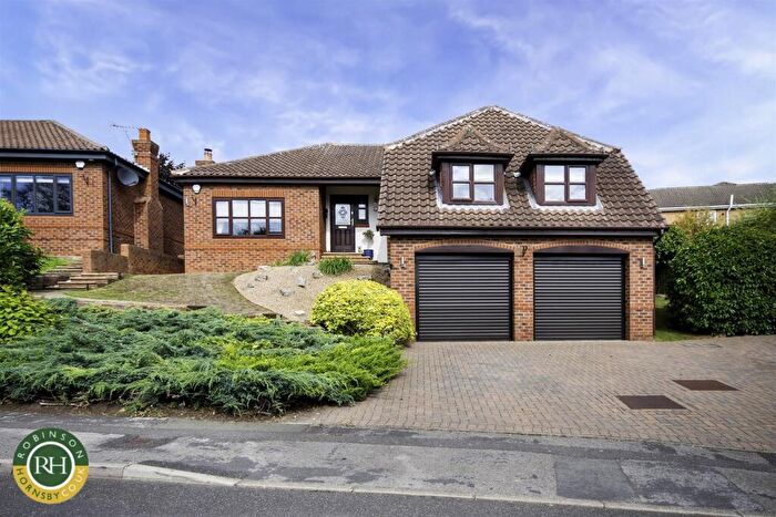 3 Bedroom Bungalow For Sale In Meadow Croft, Sprotbrough, Doncaster, DN5