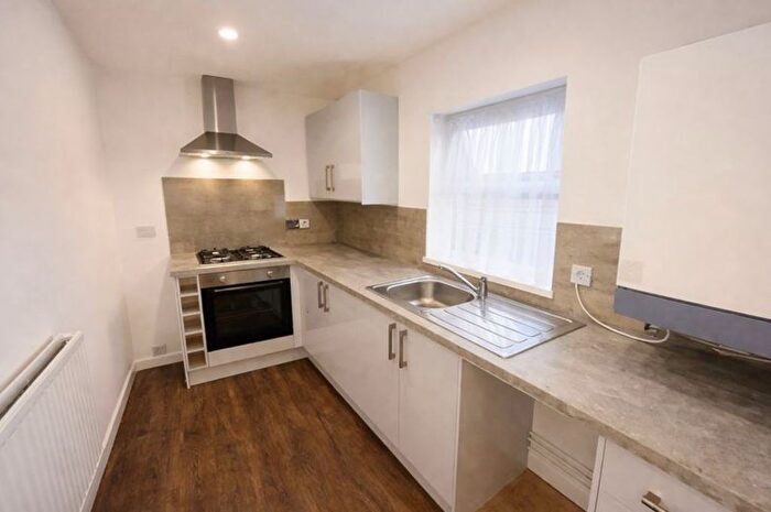 1 Bedroom Flat To Rent In Wern Rd, Swansea, SA9