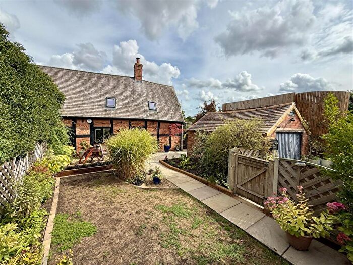 2 Bedroom Cottage For Sale In Newent Road, Highnam, GL2
